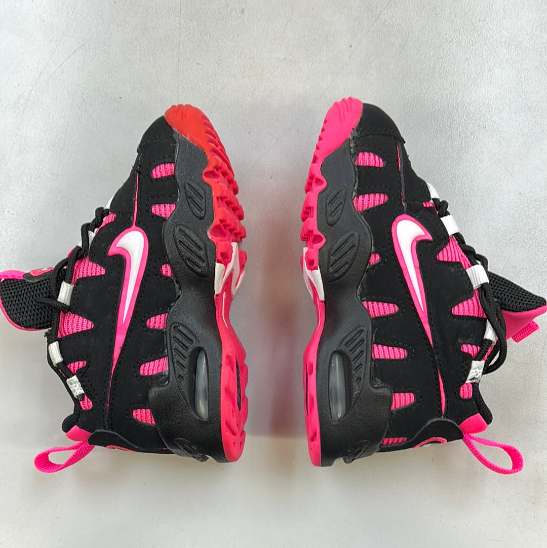 SZ 6.5C. 2011 Baby Nike Nomo.