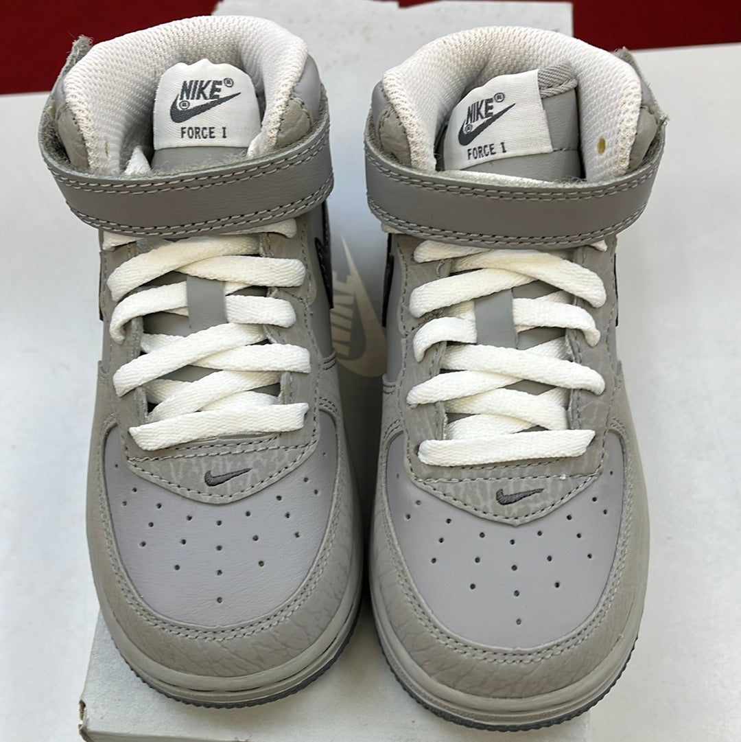 SZ 8C. 2009 Baby Nike AF1 Mid.