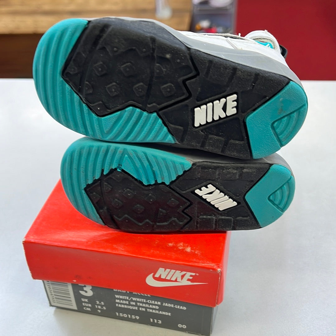 3C 1993 DS Baby Nike Accel