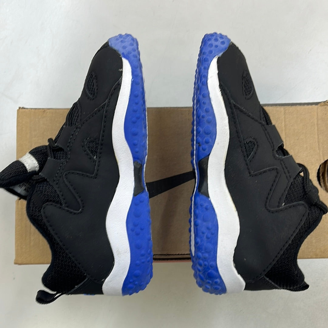 SZ 10C. 1996 Baby Nike Turf Raider.
