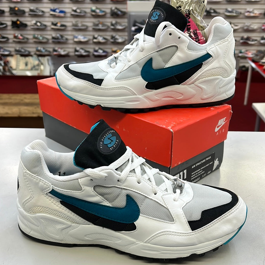 SZ 11 Men. 1994 DS Nike Air Structure Triax.
