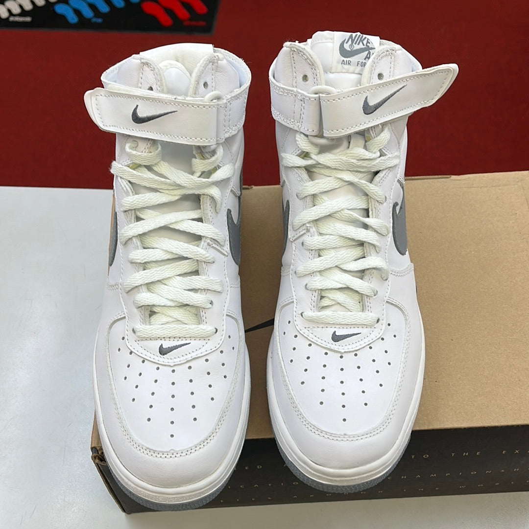 SZ 10.5 Men. 1997 DS Nike Air Force 1 Hi SC.