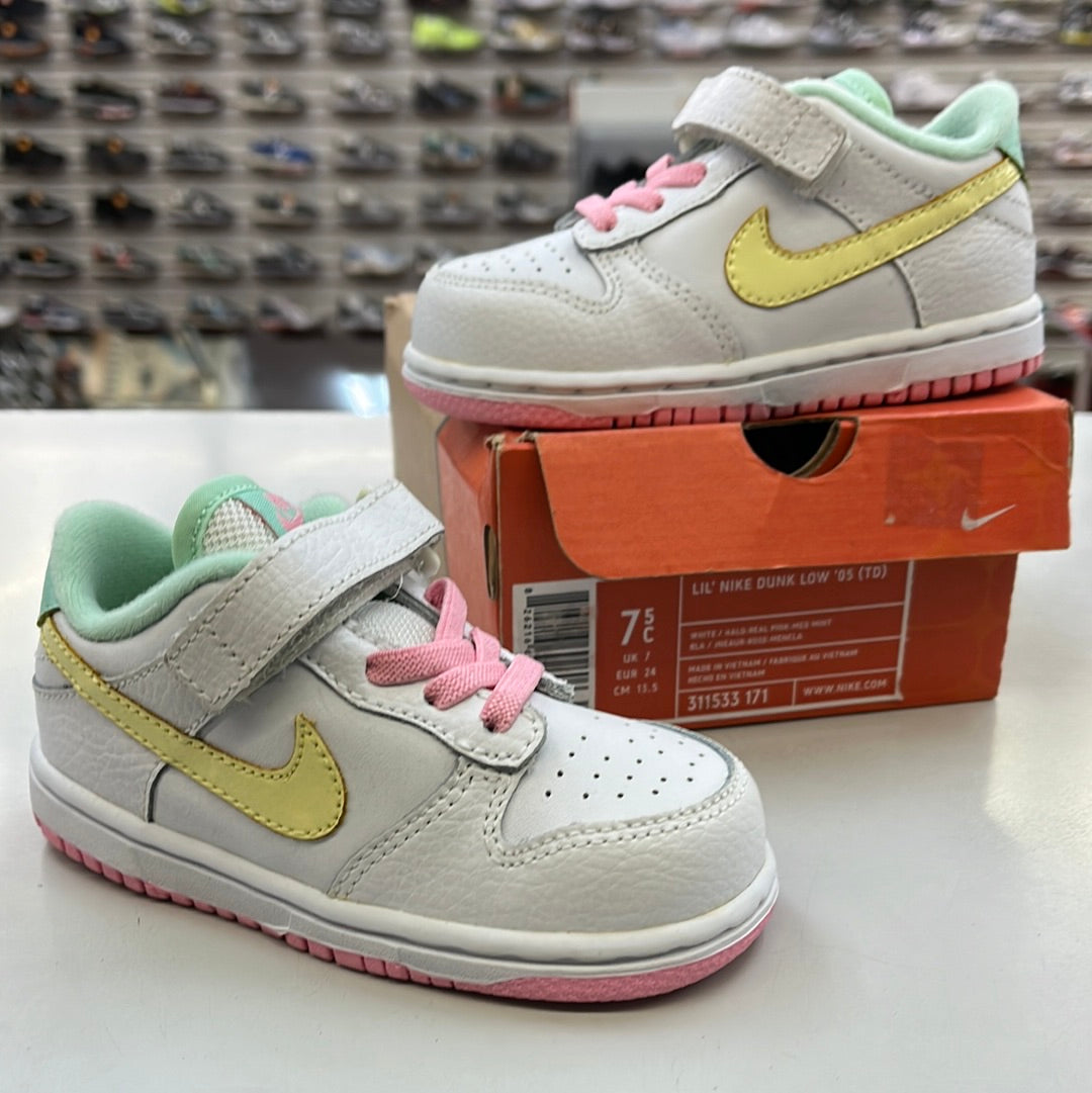 SZ 7.5C. 2005 Baby Nike Dunk Low.