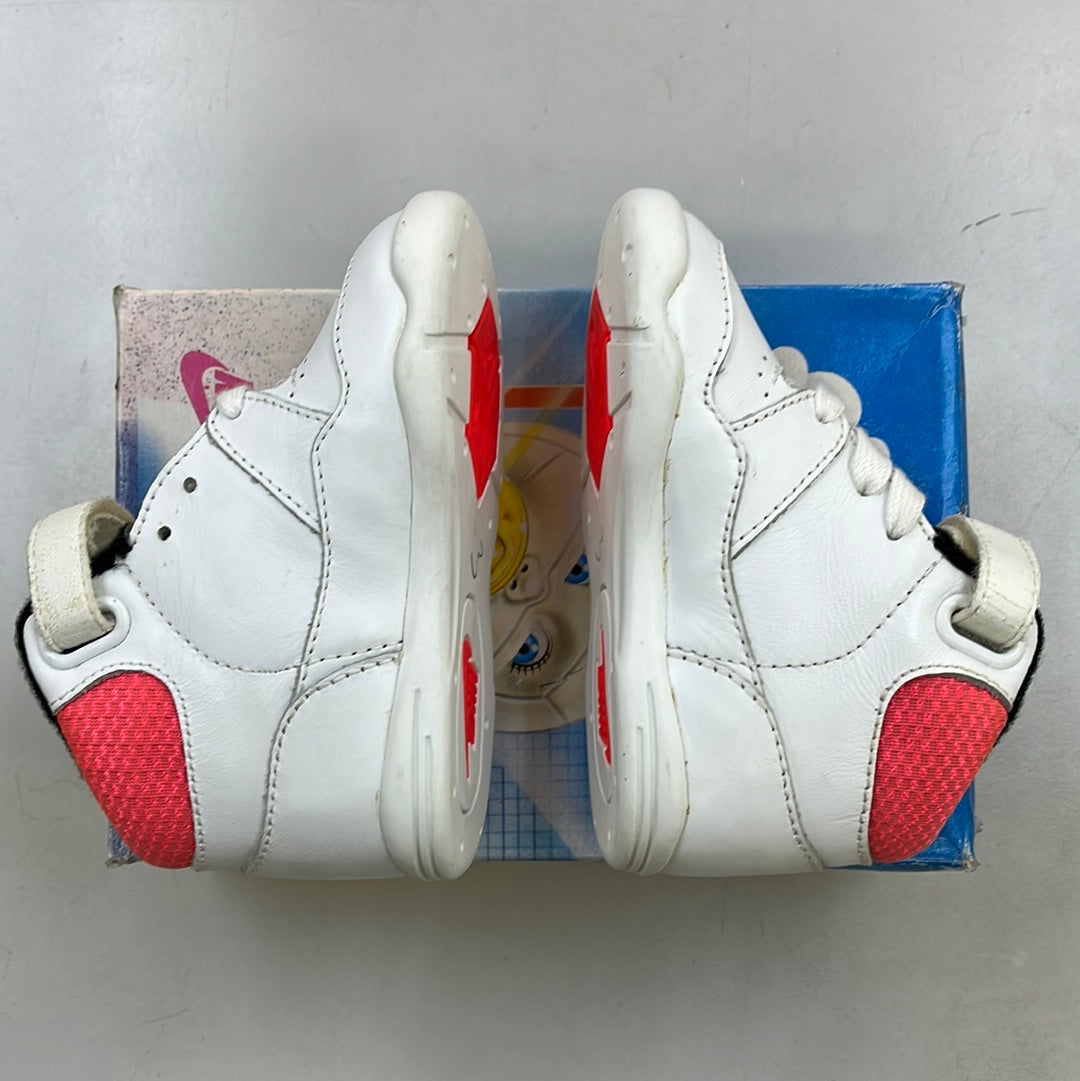 SZ: 5.5C Baby Nike Conditioner.