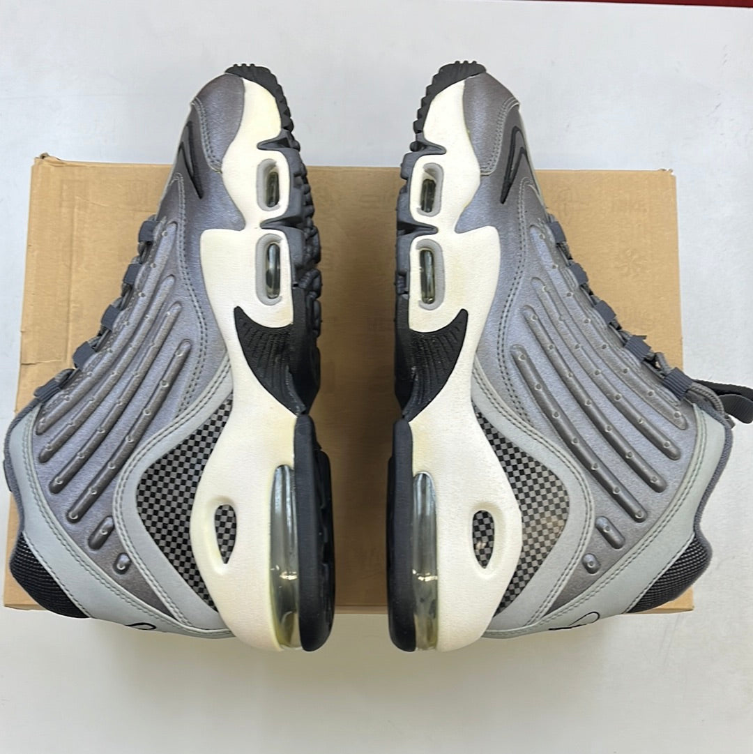 SZ 4Y. 2011 Nike Air Griffey II GS.