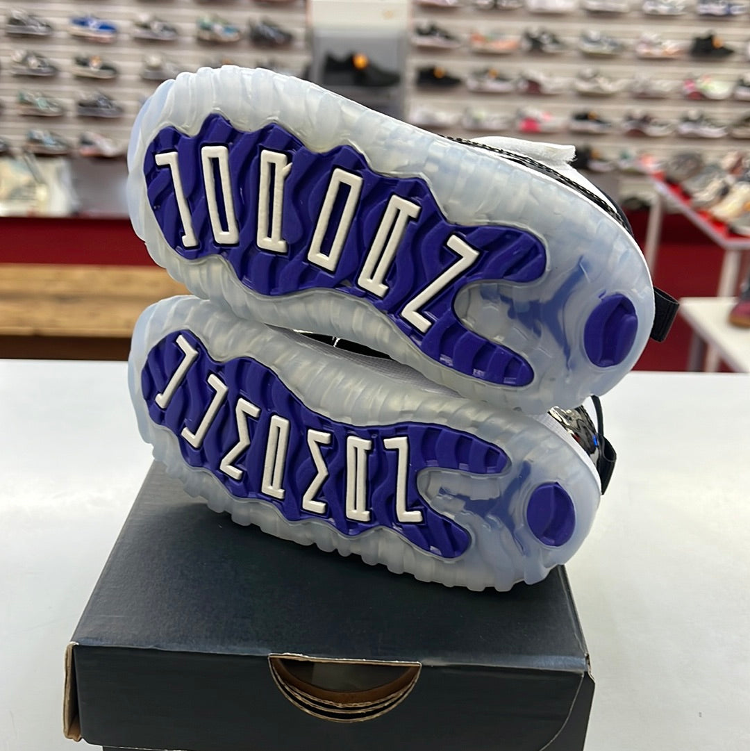 SZ 7C. 2018 Baby Jordan XI Concord.