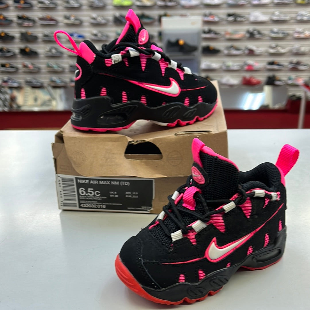 SZ 6.5C. 2011 Baby Nike Nomo.