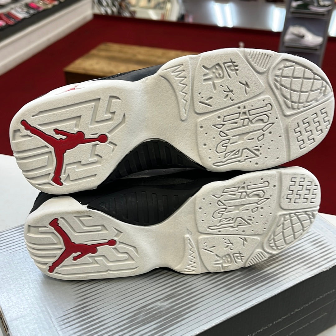 SZ 2.5Y. 2001 Kids Jordan IX retro.