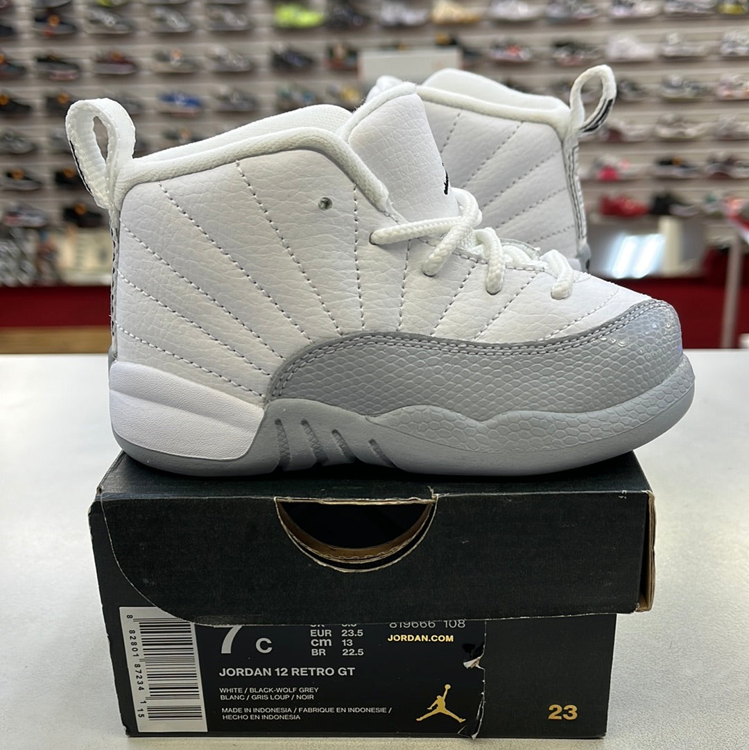 SZ 7C. 2016 Baby Jordan XII