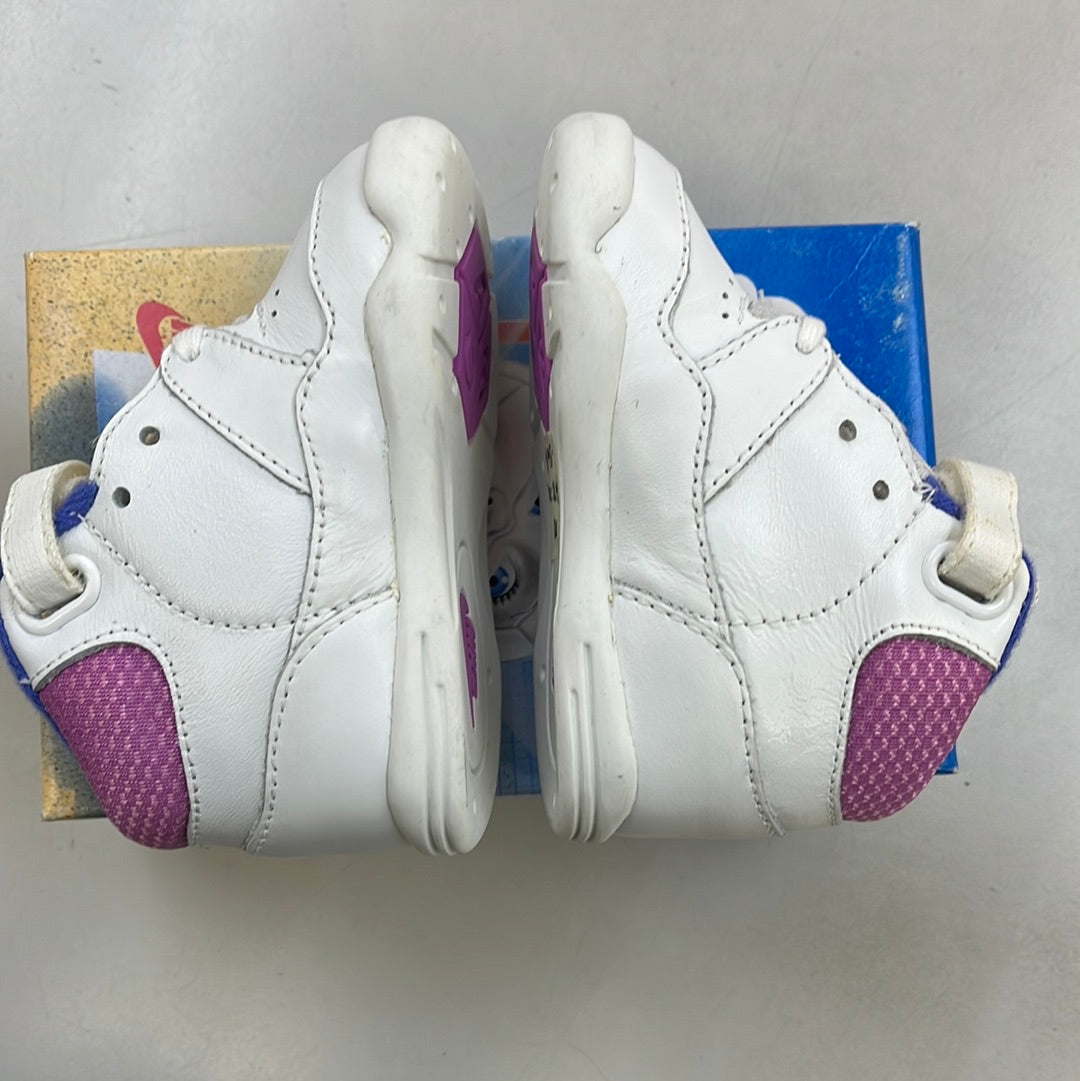 SZ 3.5C 1990 Baby Nike Conditioner.