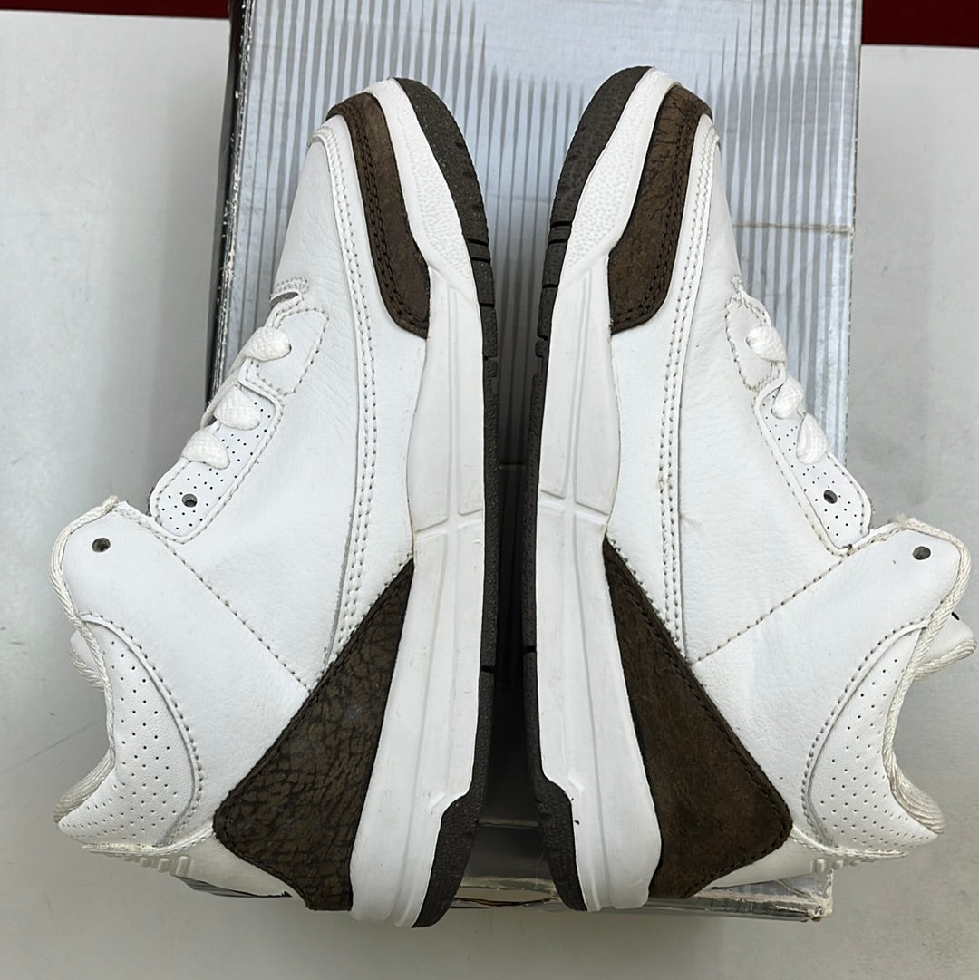 SZ 1Y. 2001 Jordan 3 Mocha.