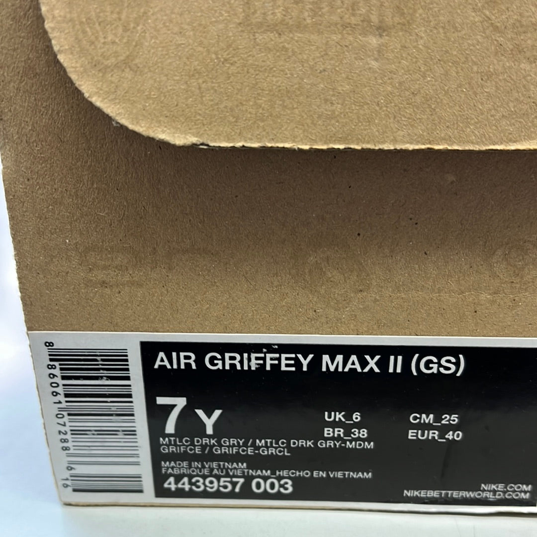 SZ 7Y. 2011 Nike Air Griffey II GS.