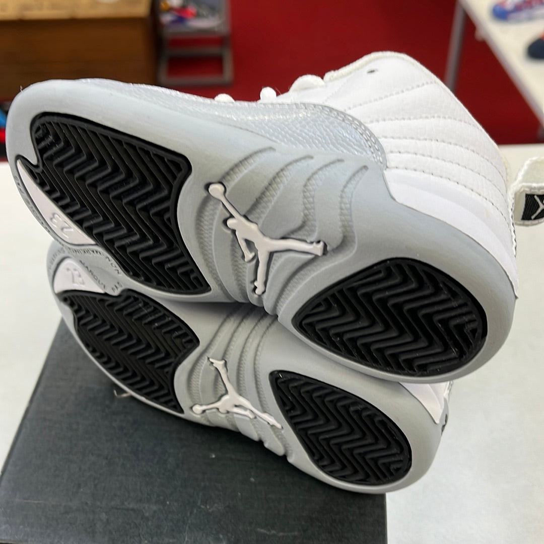 SZ 7C. 2016 Baby Jordan XII