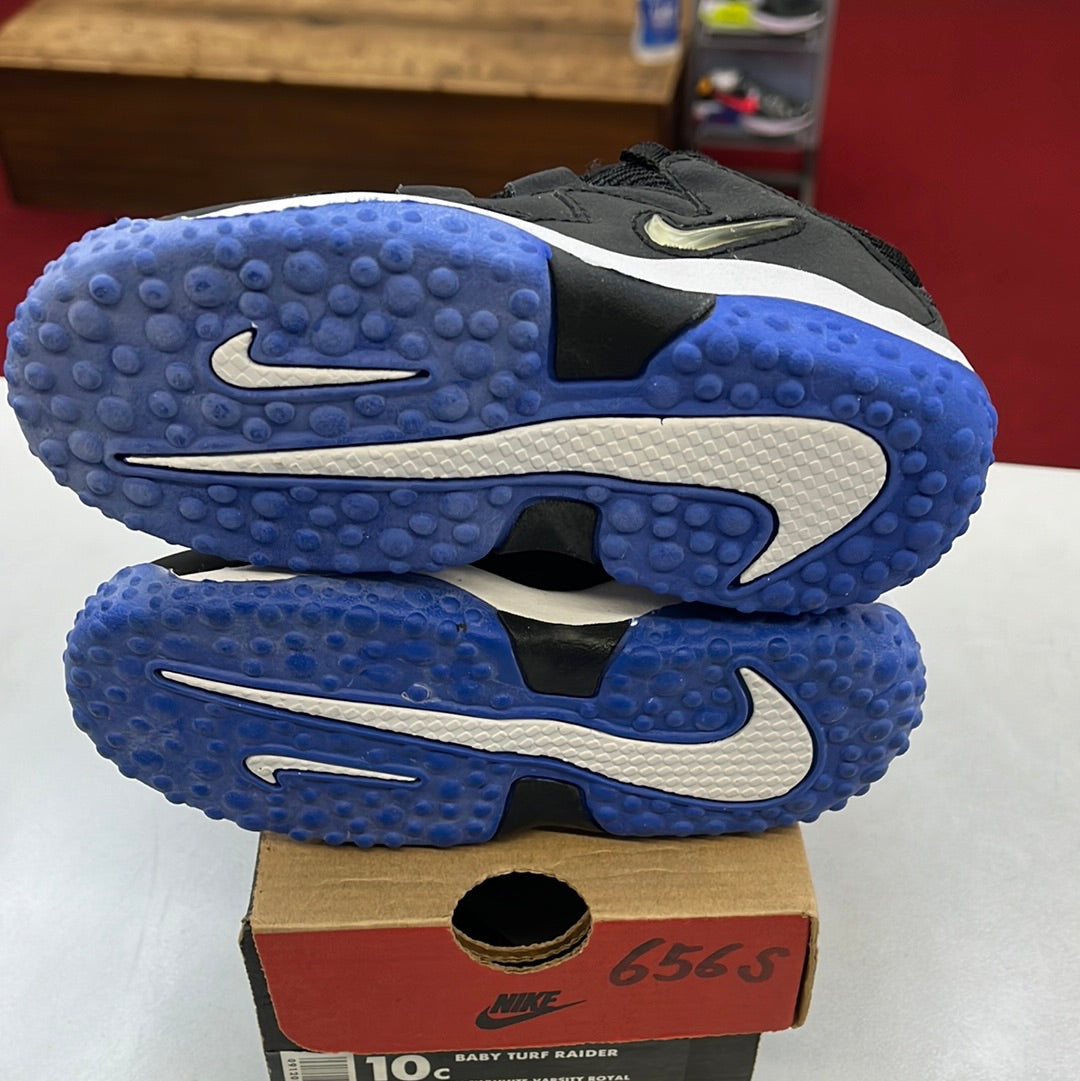 SZ 10C. 1996 Baby Nike Turf Raider.