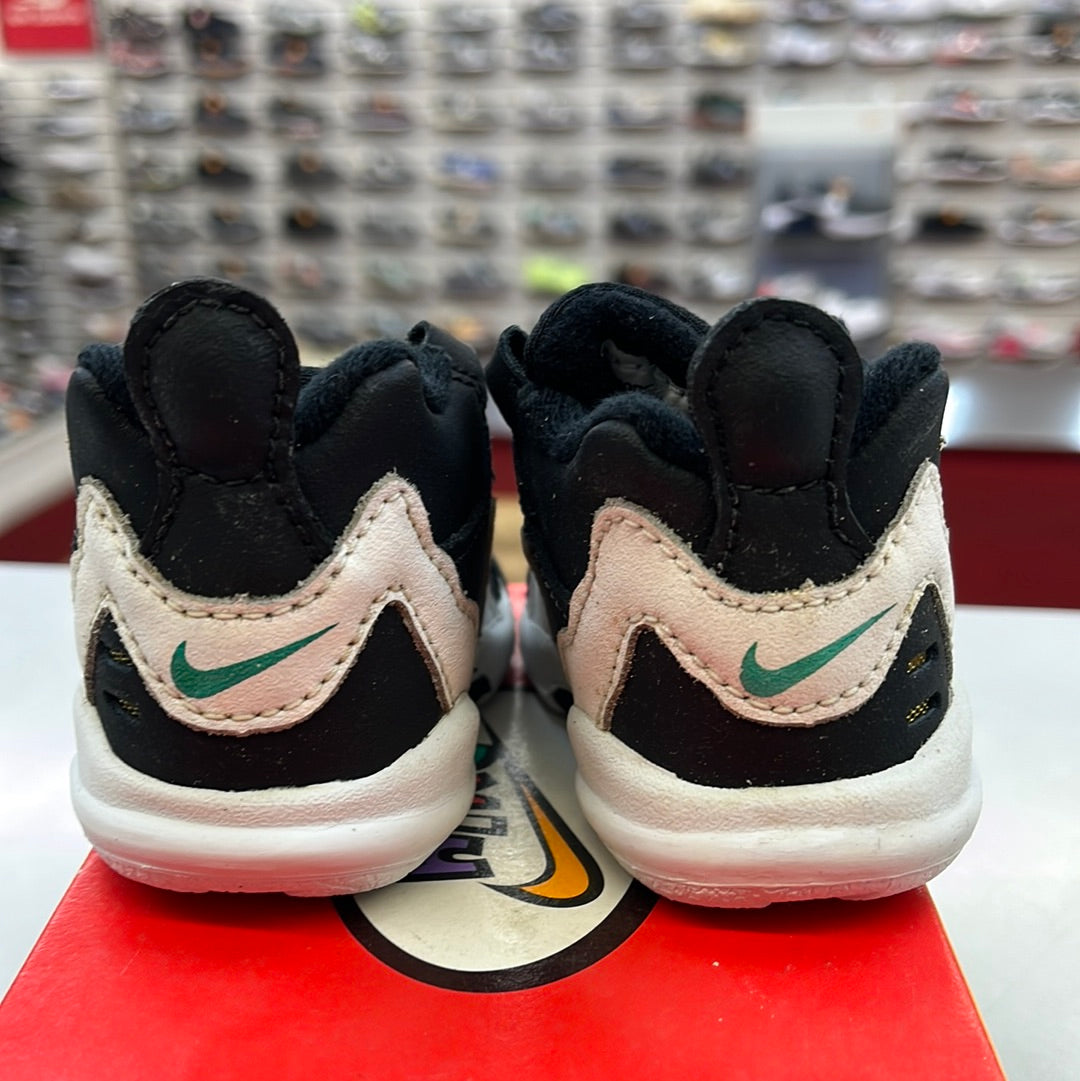 1995 Baby Nike Baby D.T. Max Deion Sanders.
