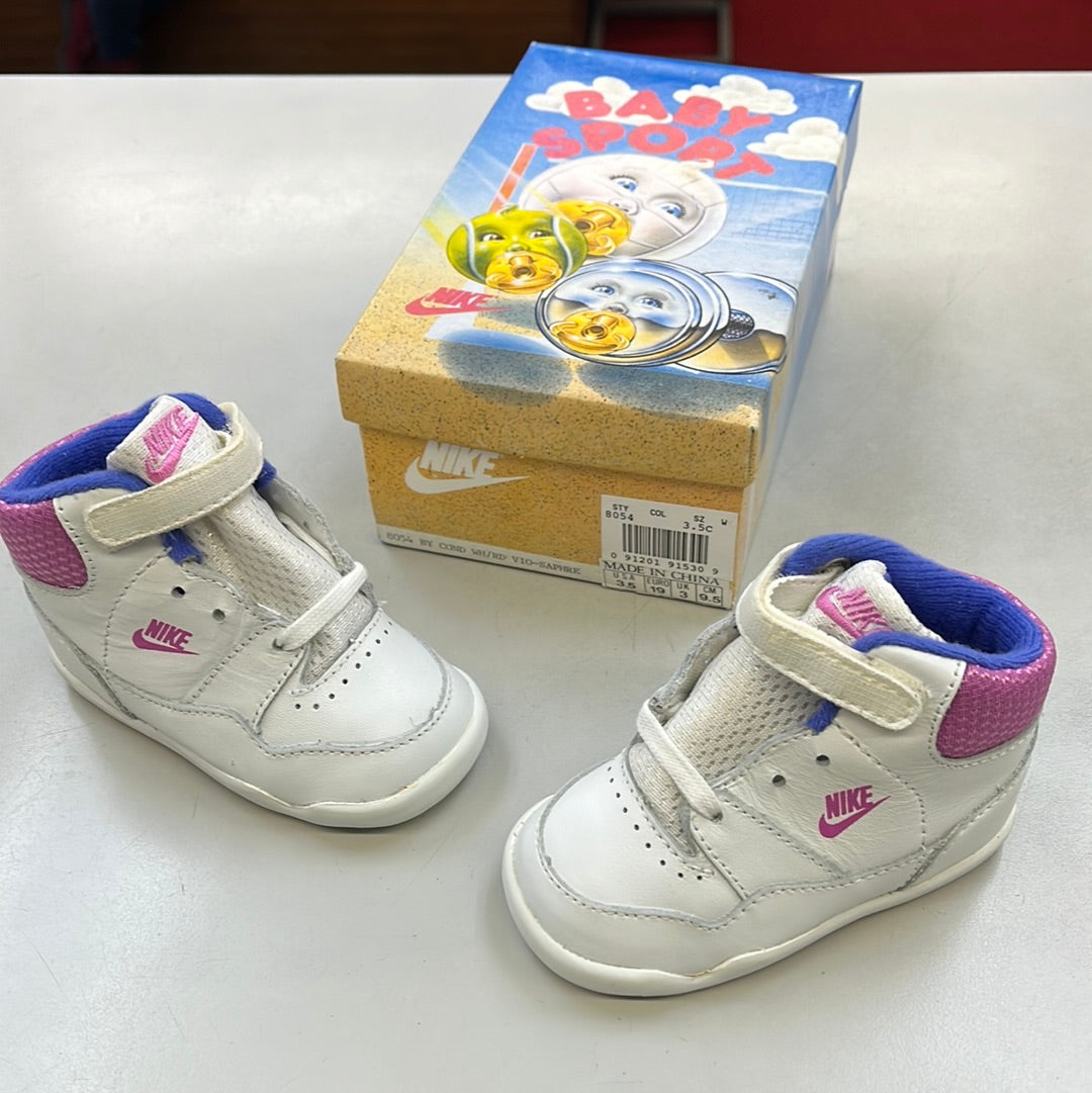 SZ 3.5C 1990 Baby Nike Conditioner.