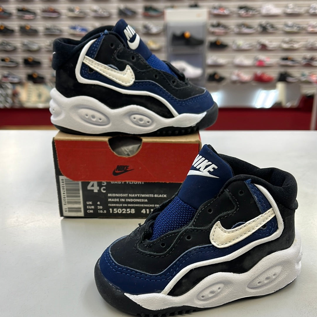 SZ 4.5C. 1996 Baby Nike Flight.