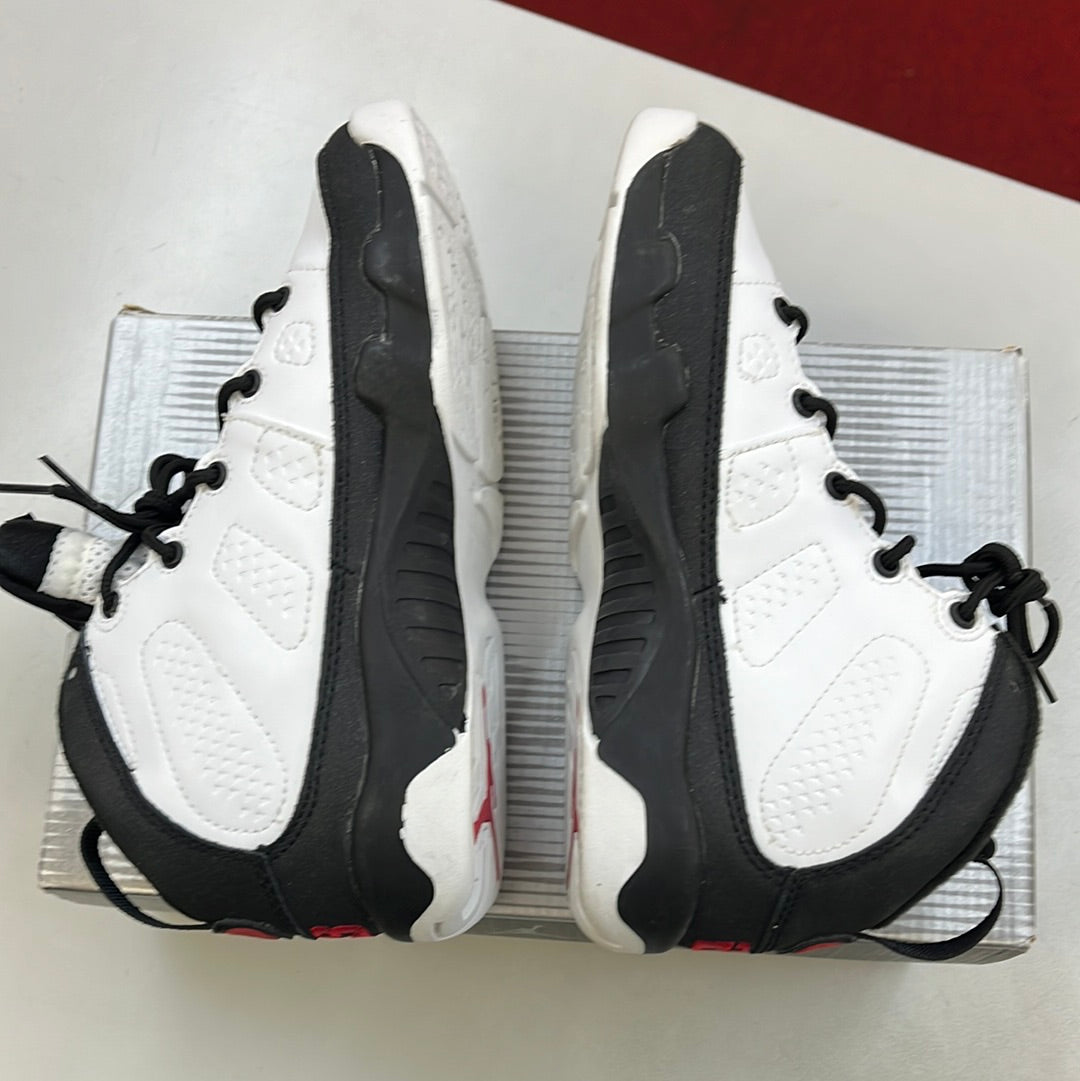 SZ 2.5Y. 2001 Kids Jordan IX retro.