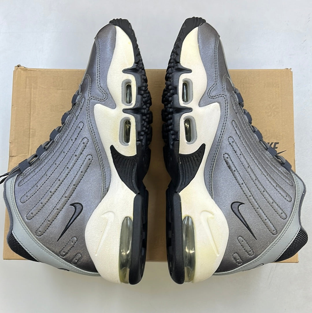 SZ 6.5Y. 2011 Nike Air Griffey II GS.