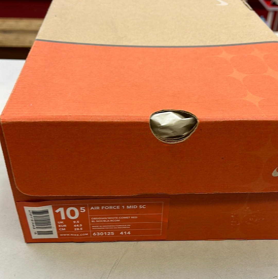 SZ 10.5 Men. 2000 Nike Air Force 1 Mid.