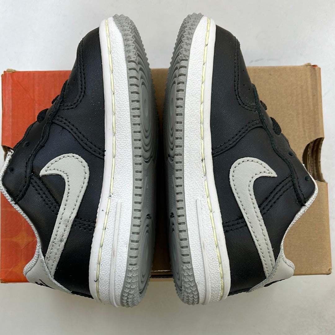SZ: 6.5C. 2003 Baby Nike AF1 Low.