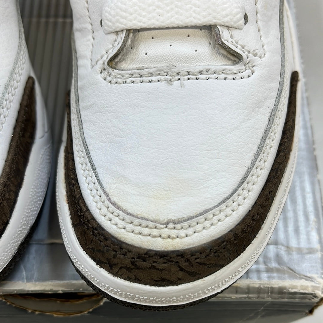 SZ 1Y. 2001 Jordan 3 Mocha.
