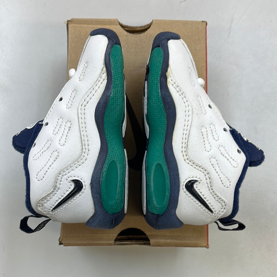 5C 1998 Baby Nike Garnett.
