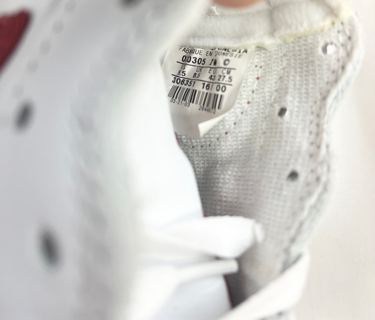 SZ 9.5 Men.    2003 Nike Air Force 1 High White Varsity Red.