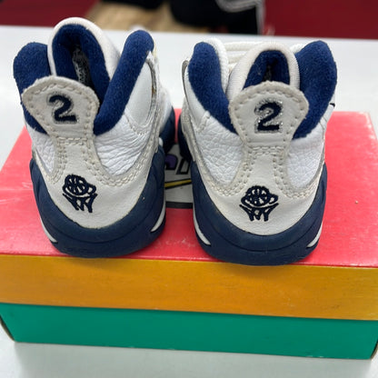 SZ 2.5C.      1995 Baby Nike Max Chris Webber.