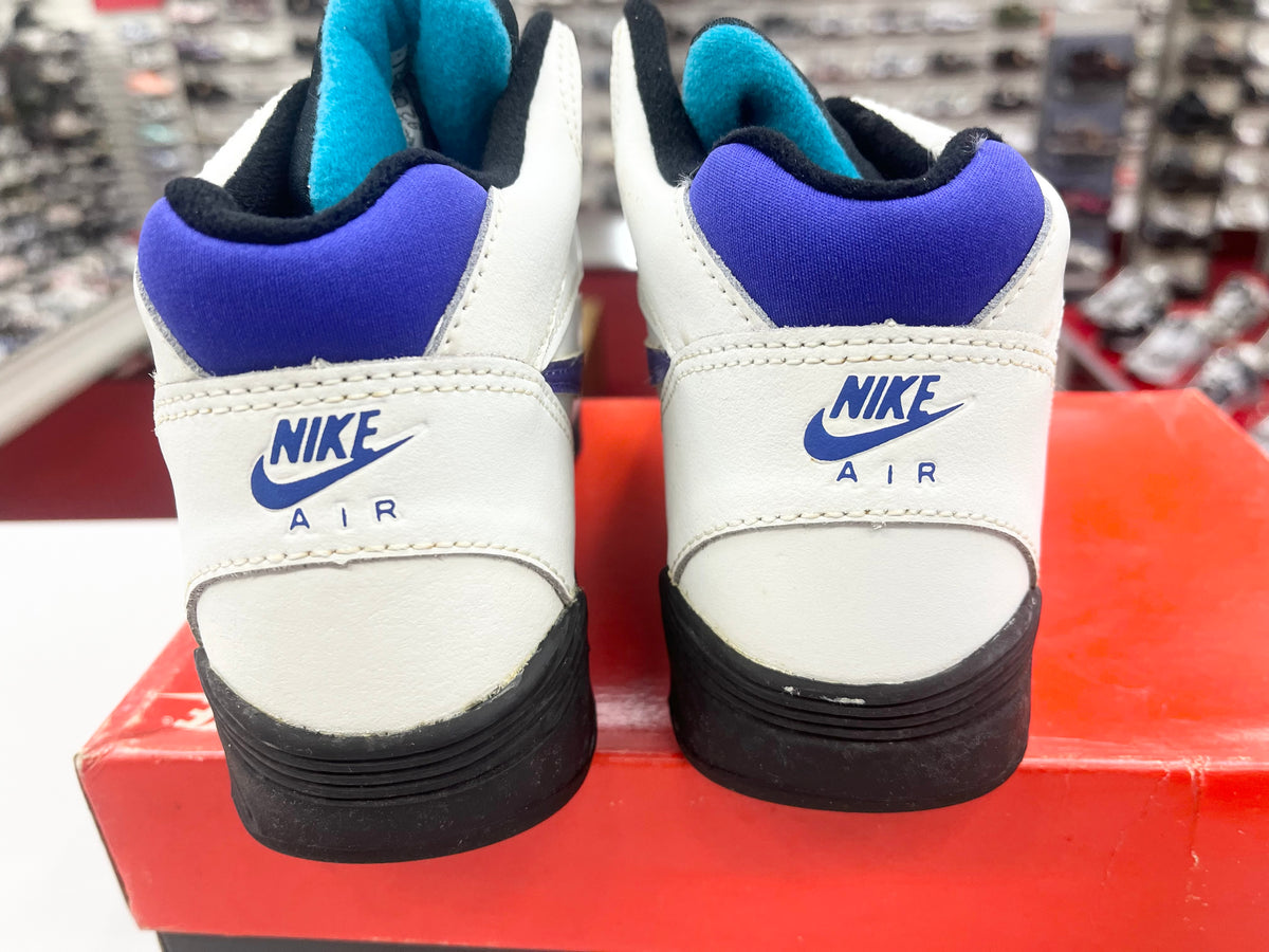 1992 Kids Nike Air Sonic Flight Mid.