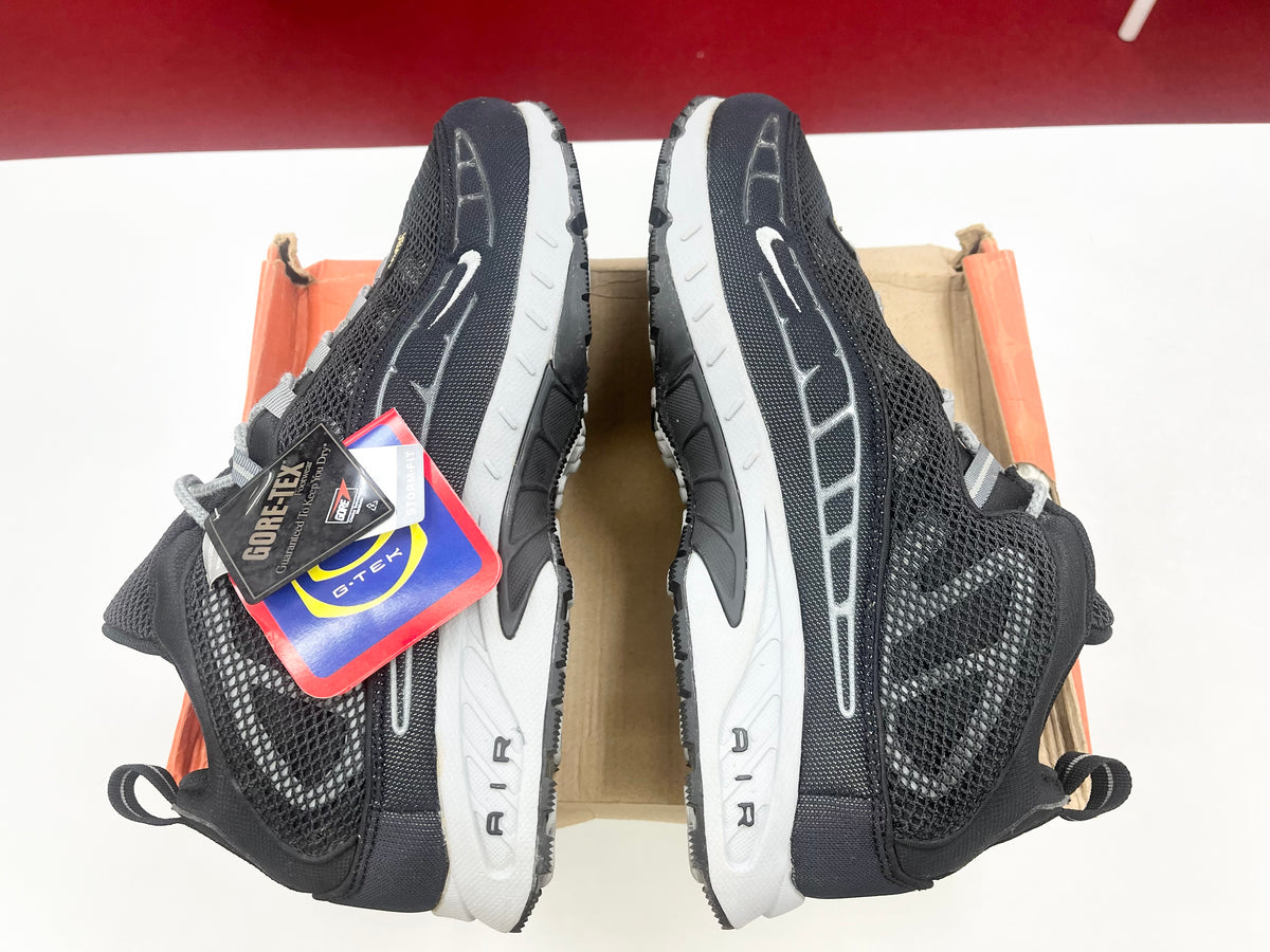 SZ: 13 men.      1999 Nike Air Famished Goretex.