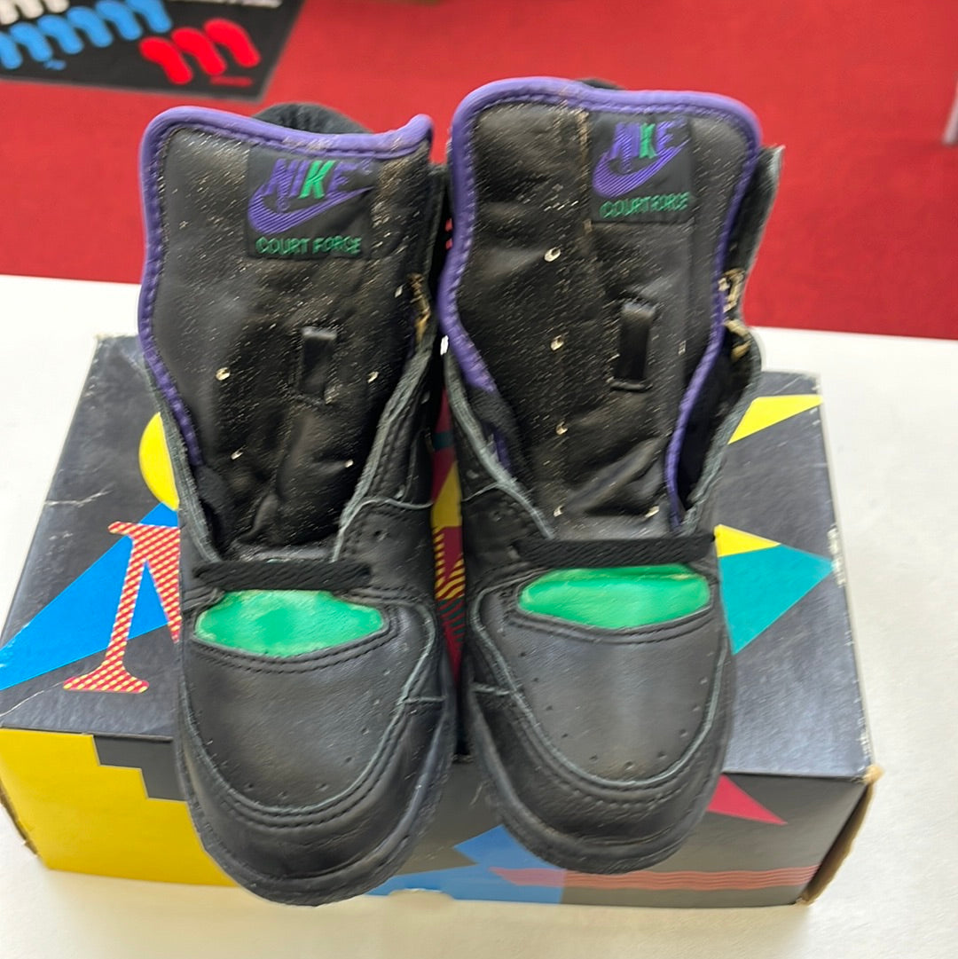 SZ 4Y.       1987 Nike Court Force High.