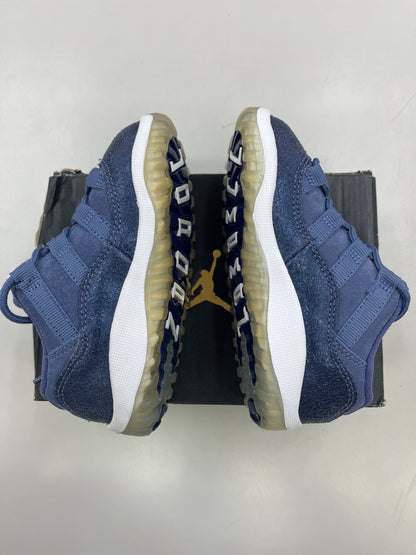 SZ 8C.      Used 2016 Jordan 11 retro Blue Moon.