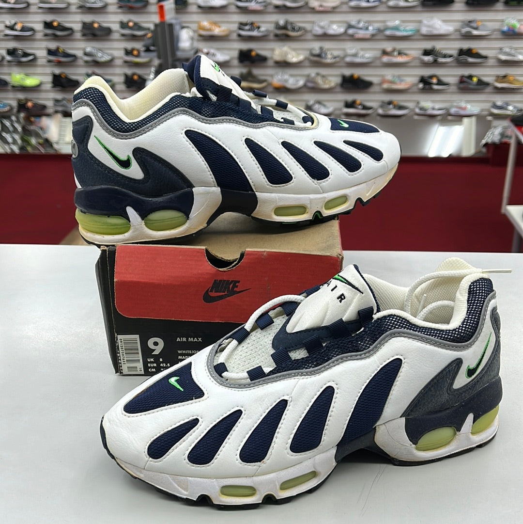 SZ 9 Men.      1996 Nike Air Max Scream Green.