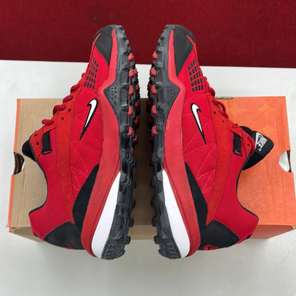 SZ 9 Men.     2002 Nike Air Tupu Red.