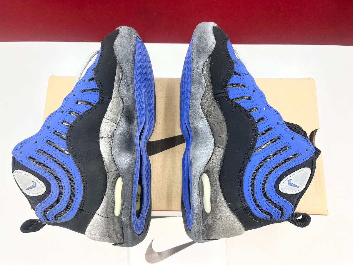 SZ 3.5Y.   1997 Kids Nike Air Bakin Royal.