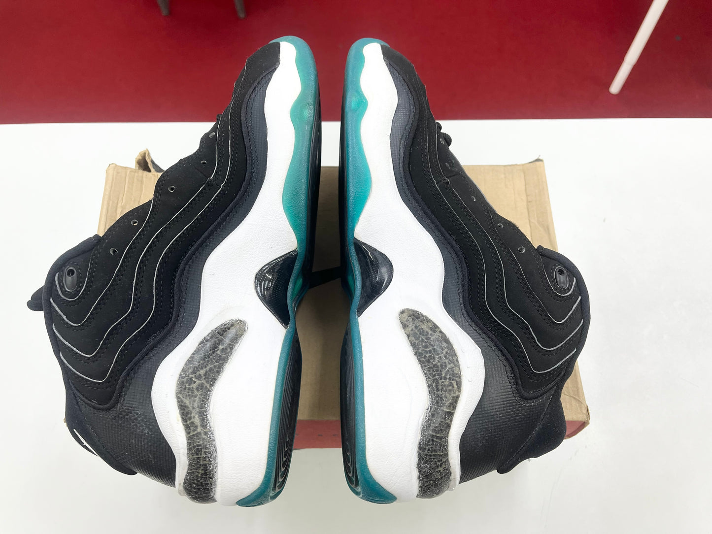 SZ 12 Men.     1996 Nike Air Zoom Flight 96.