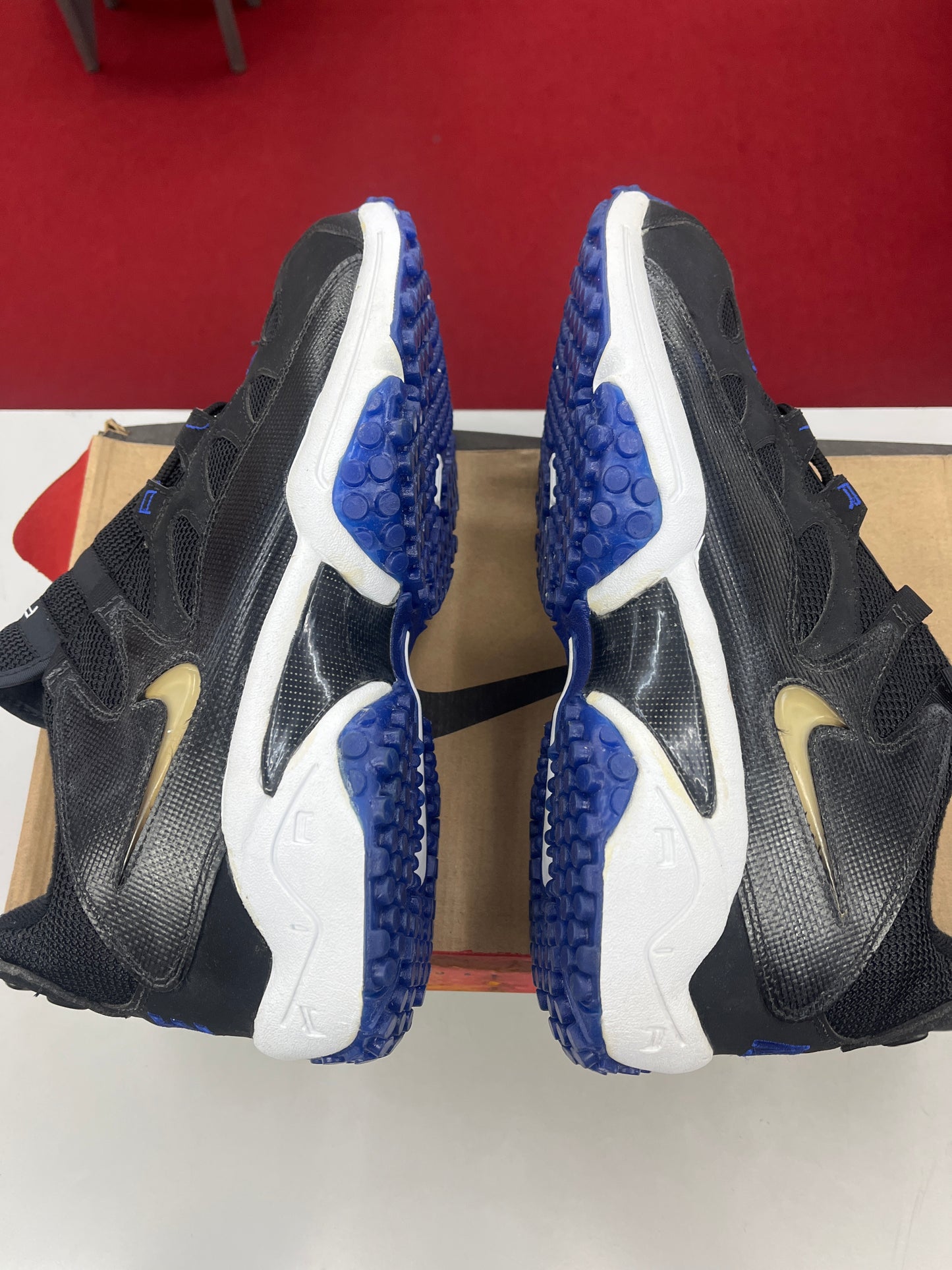 SZ 12 Men.      1996 Nike Air Turf Raider Low Royal.