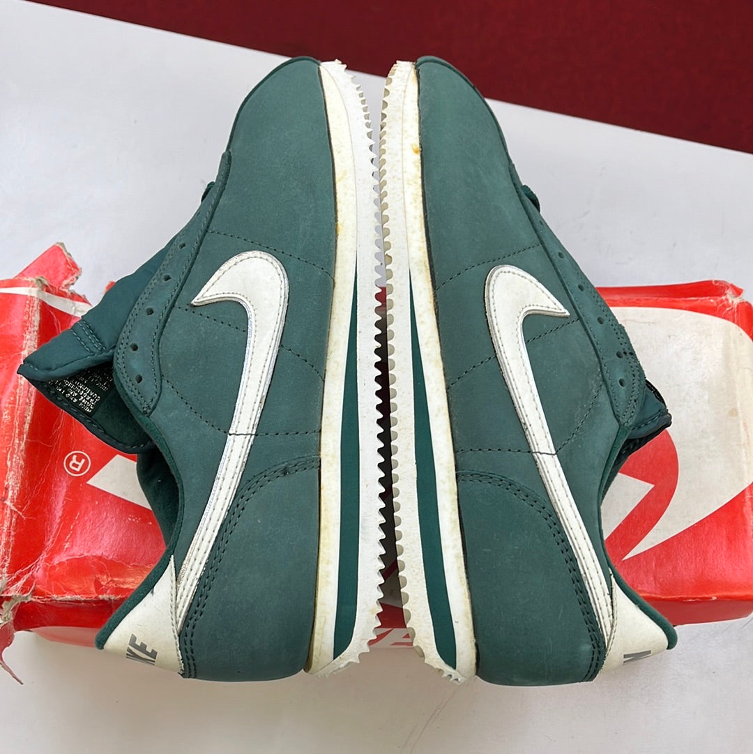 SZ 10.5 men.     1990 Nike Leather Cortez Money Green.