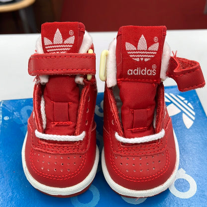 80’s Baby Adidas Taurus Hi Red.