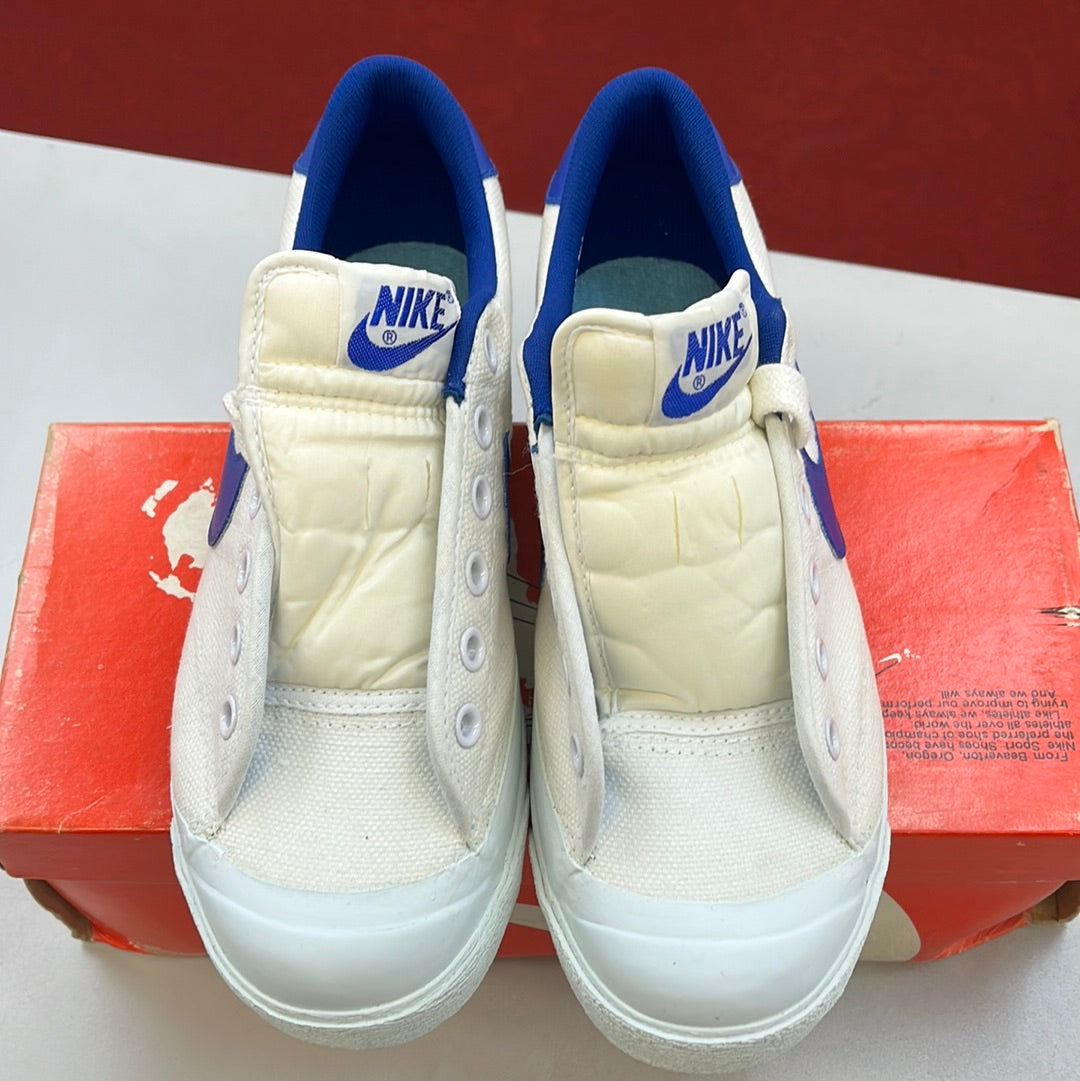 SZ 5Y.      1982 Nike Bruin Canvas