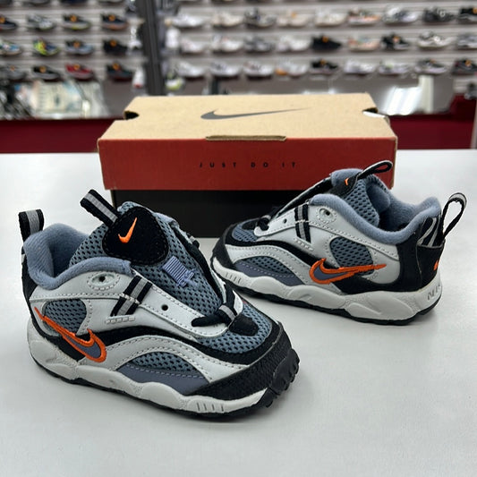 1998 Baby Nike Wintrailia Machine Grey.