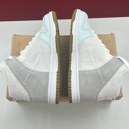 SZ 8.5 women.      2008 Nike Dunk Hi Pale Blue.