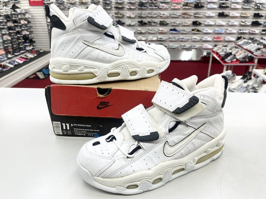SZ 11.5 Men.    1996 Nike Air Muscle Max.