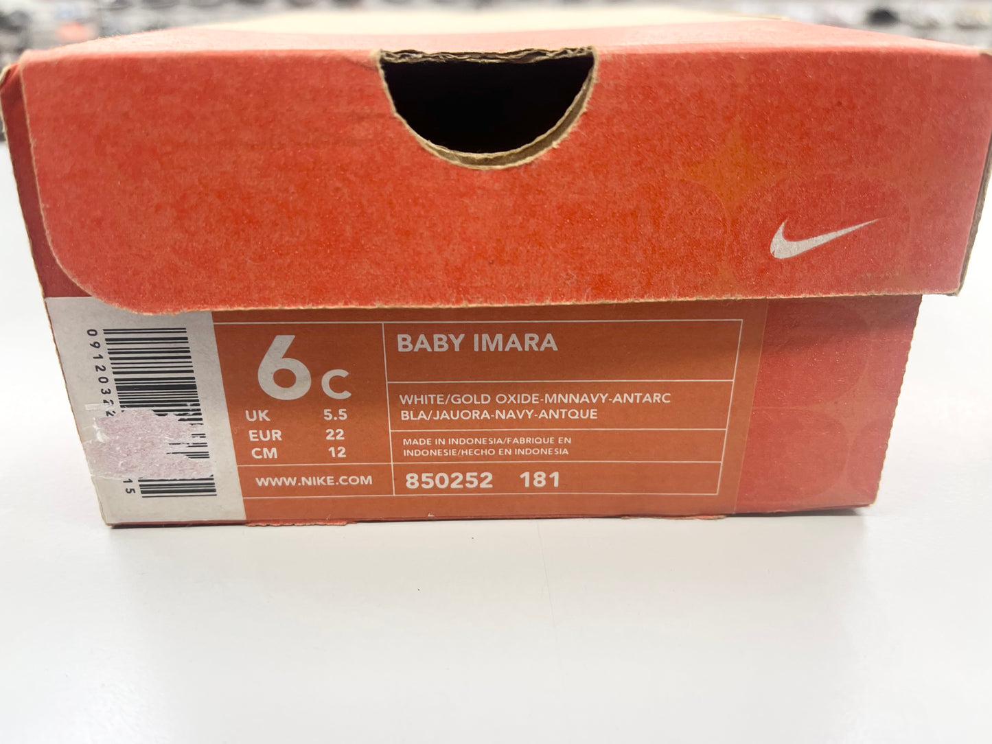 SZ 6C.       1999 Baby Nike Imara.