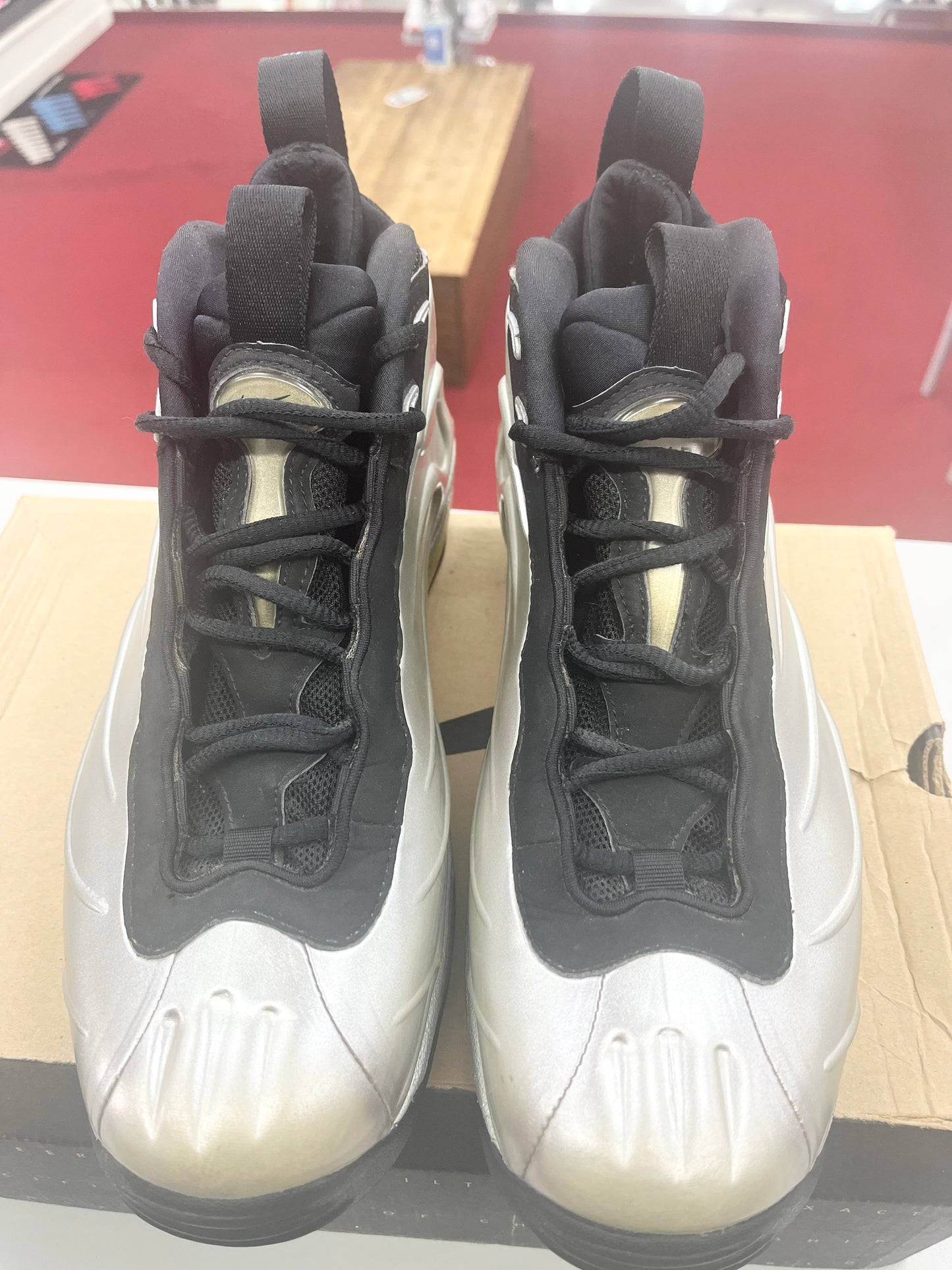 SZ 12 Men.    1998 Nike Total Air Foamposite Max Tim Duncan.