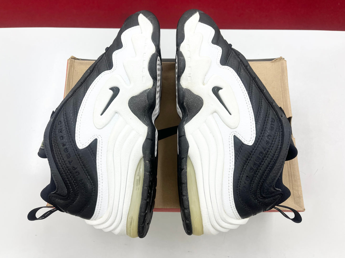 SZ 11.5 Men.      1997 Nike Air Zoomax Uptempo 3.0