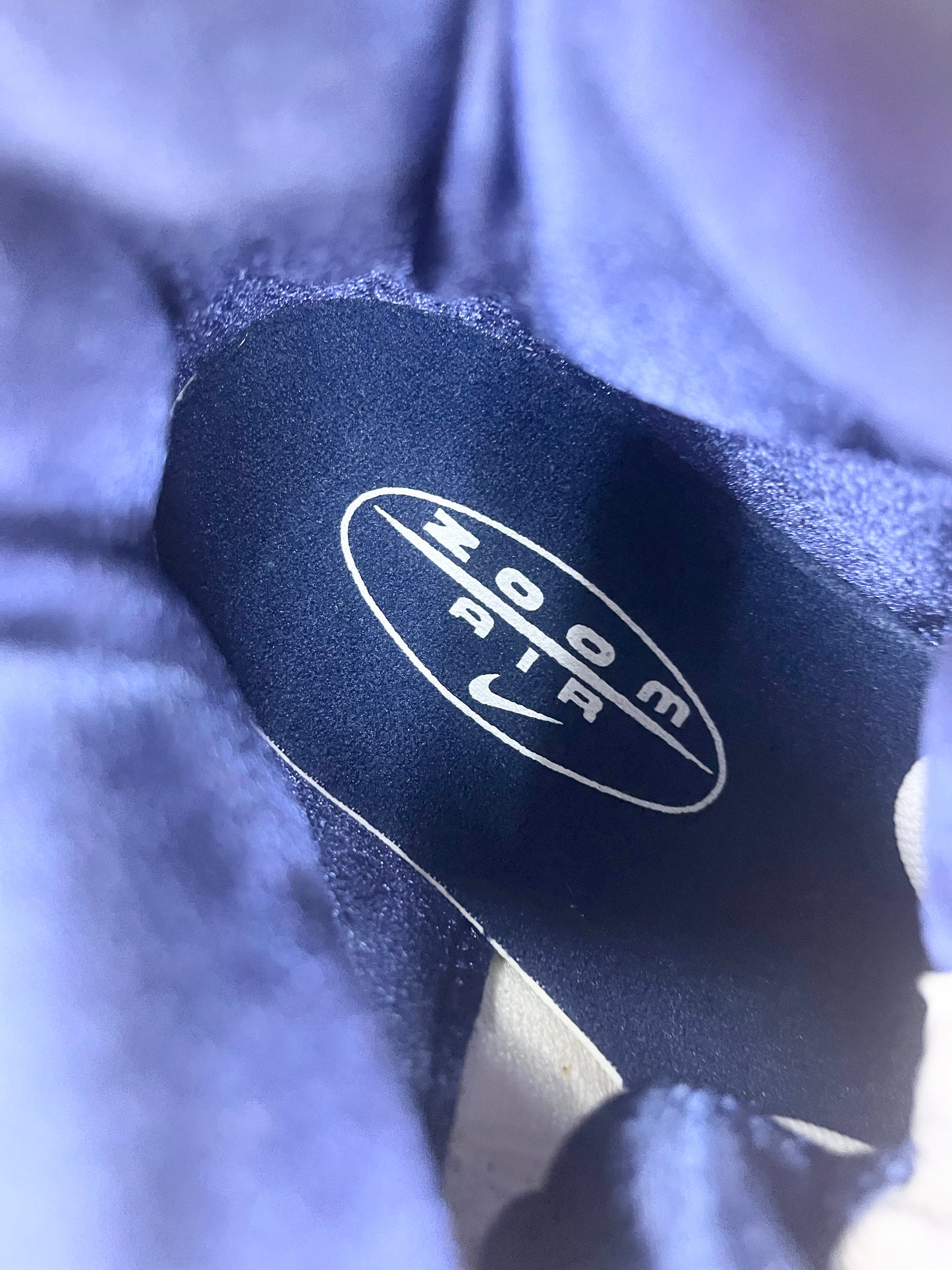 1997 Nike Diamond Turf 5 Deion Sanders.