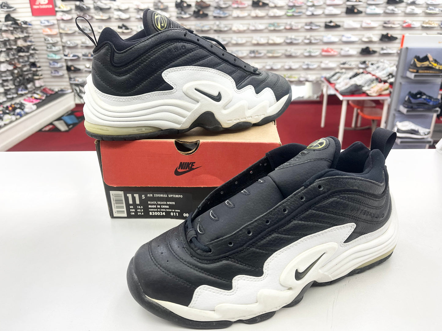 SZ 11.5 Men.      1997 Nike Air Zoomax Uptempo 3.0
