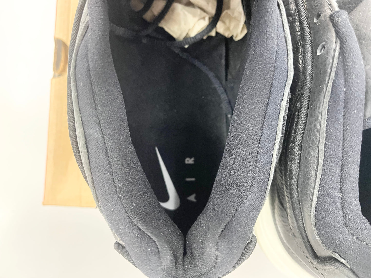 SZ 11.5 Men.      1997 Nike Air Zoomax Uptempo 3.0